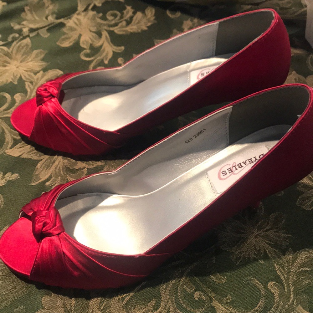 NWT: Size 12 Sexy Red Heels form Davids Bridal
